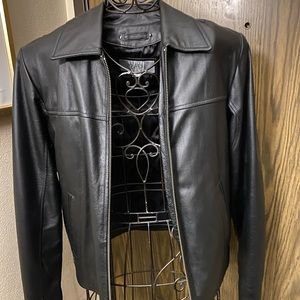 Woman’s Wilson’s M. Julian leather jacket size Small * Like New!